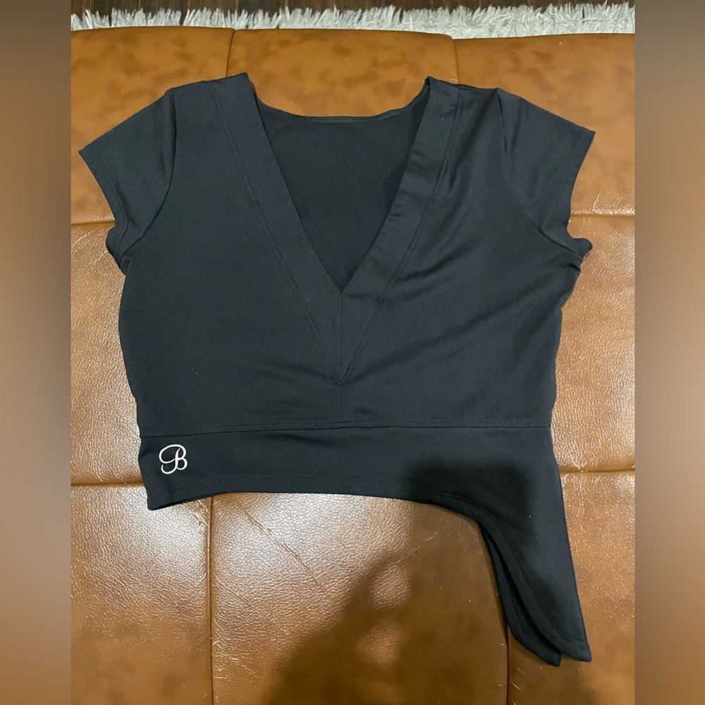 Bombshell Sportswear Black V-Neck Crop Top